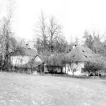 Chorobinec Cheb v pozadí kape sv. Sebastiana im hintergrund Kapelle